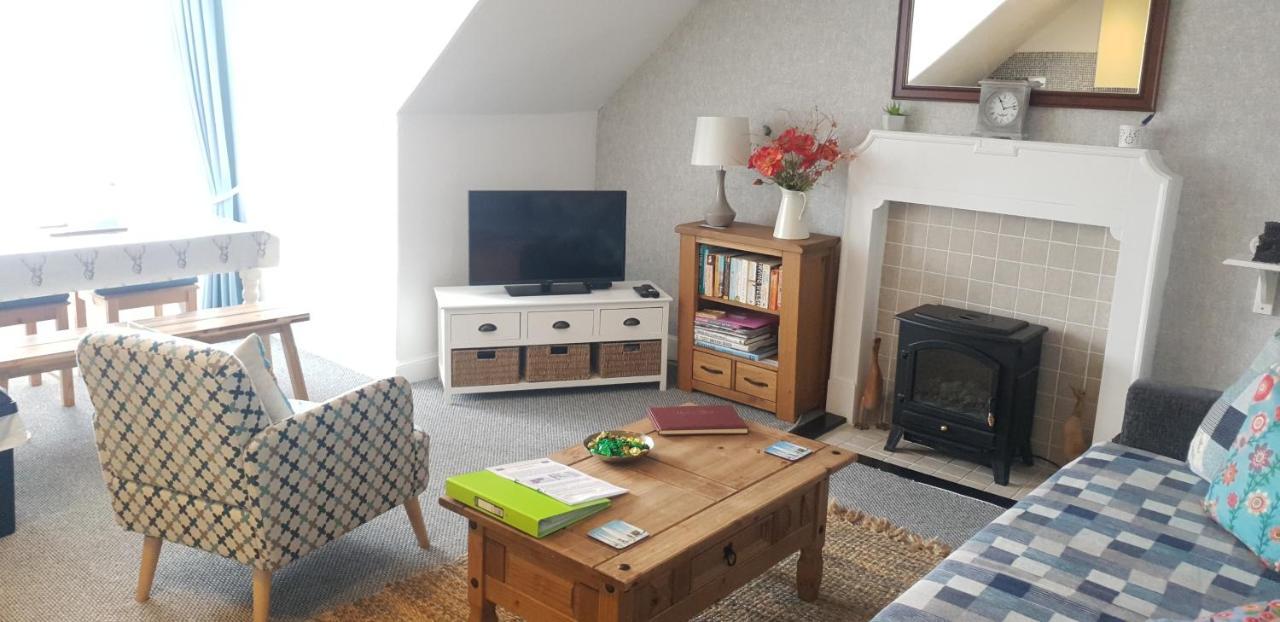 Cosy Apartment In Popular Harbour Town Kirkcudbright Exterior photo